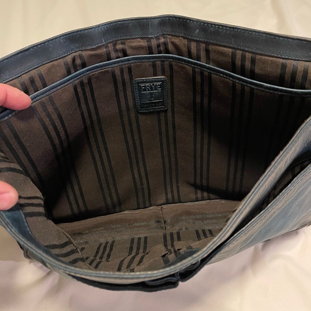Men’s Frye Leather Messenger Bag - RARE BLUE COLOR - Picture 3 of 8